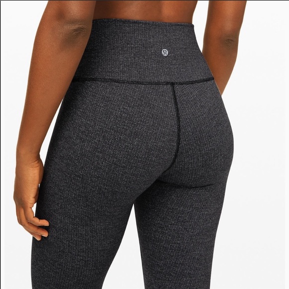 Lululemon High Rise Wunder Unders - Picture 4 of 11